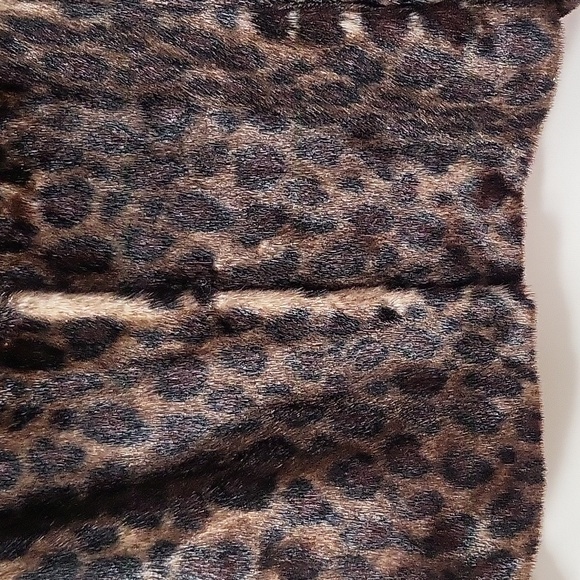 Jones New York Faux Leopard Fur Coat - Picture 4 of 9